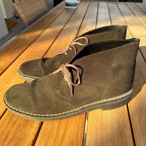 Clarks Brown Suede Lace-up Desert Boots